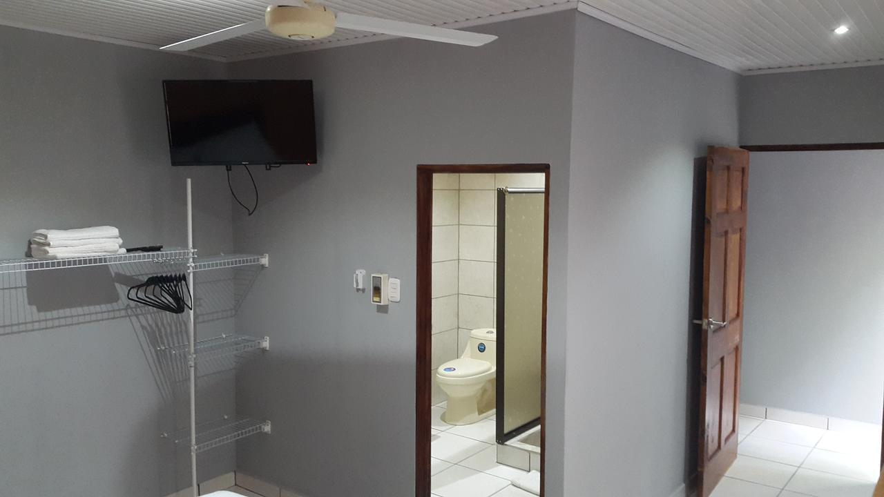 Hotel Colibri Мануел Антонио Екстериор снимка